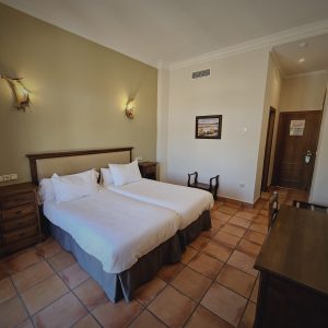 Habitación doble 2 camas ind. Hotel Sierra de Ubrique (2)